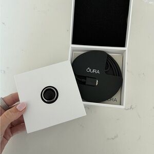 Oura Ring, Silver, Size 8